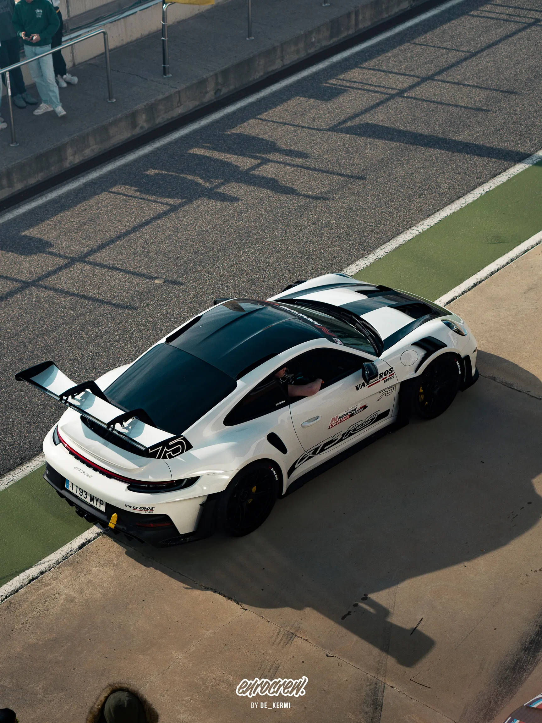 Pit box · 23