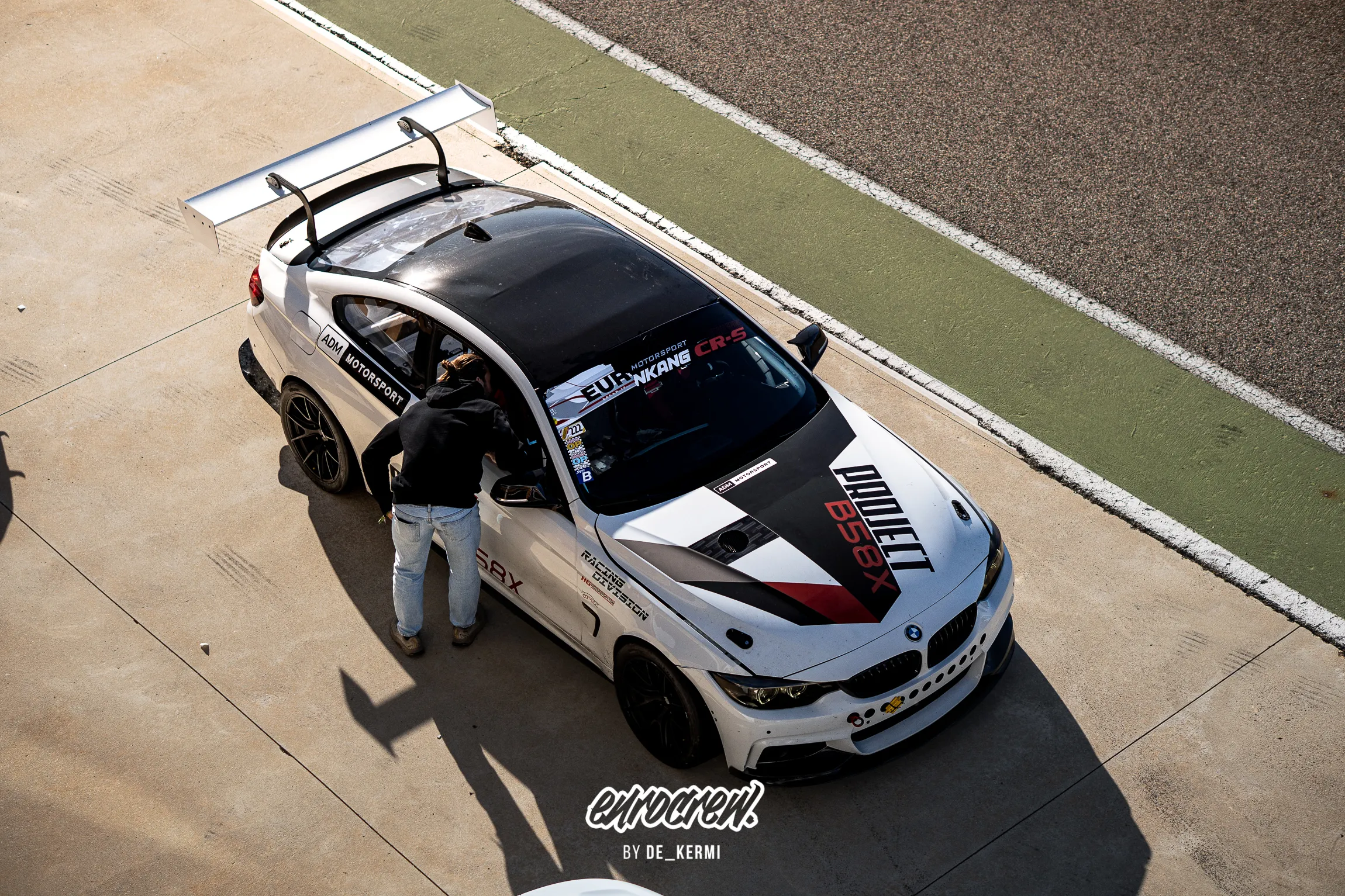 Pit box · 4