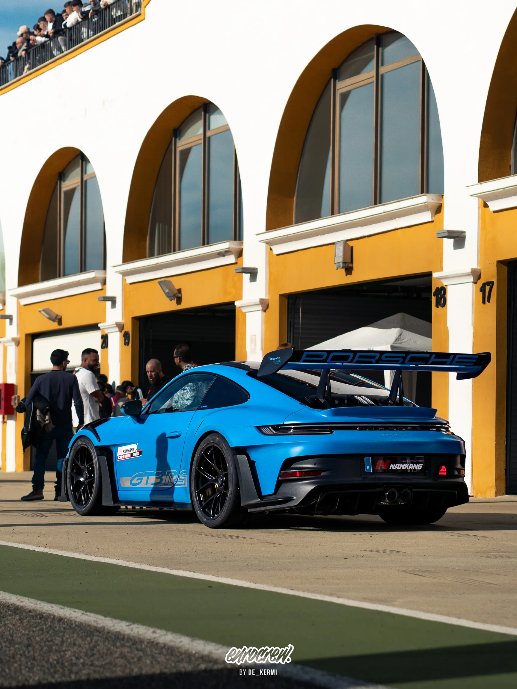 Pit box · 30