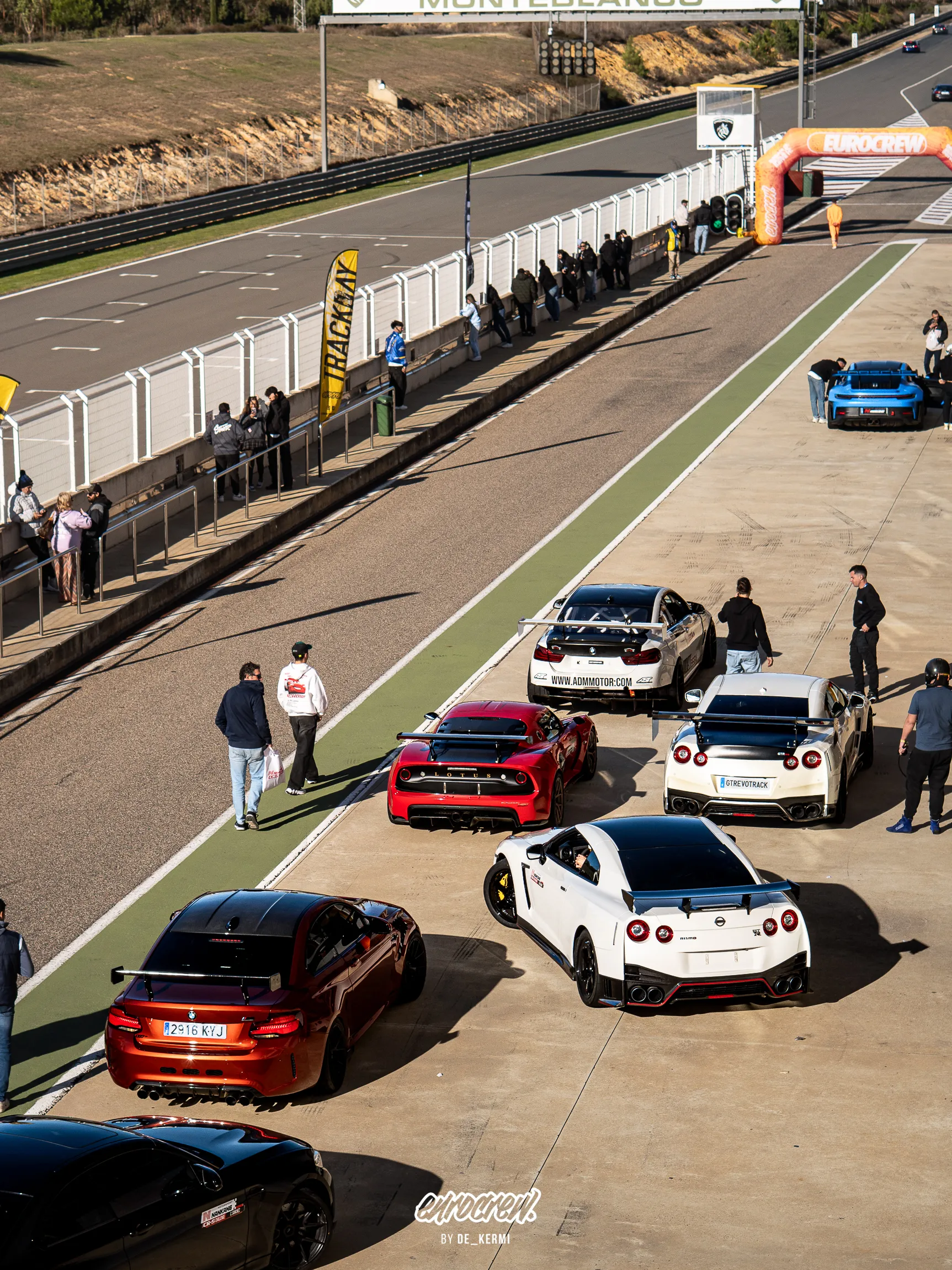 Pit box · 8
