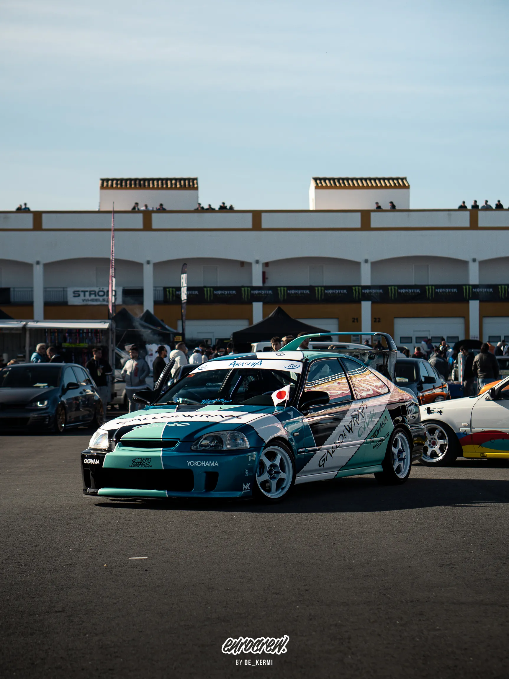 Paddock · 17