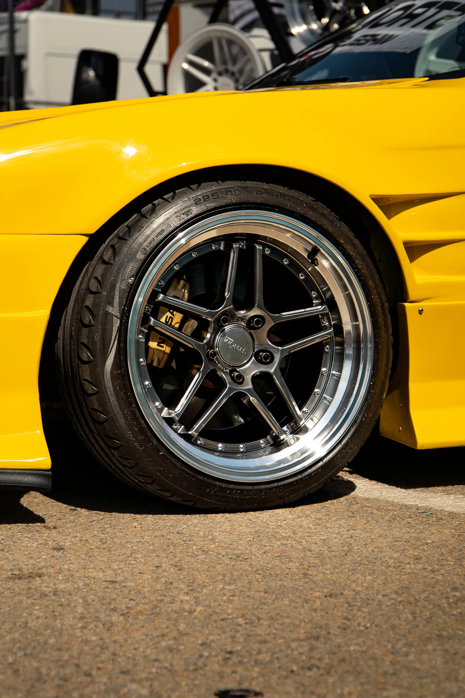 Paddock y pista · 11