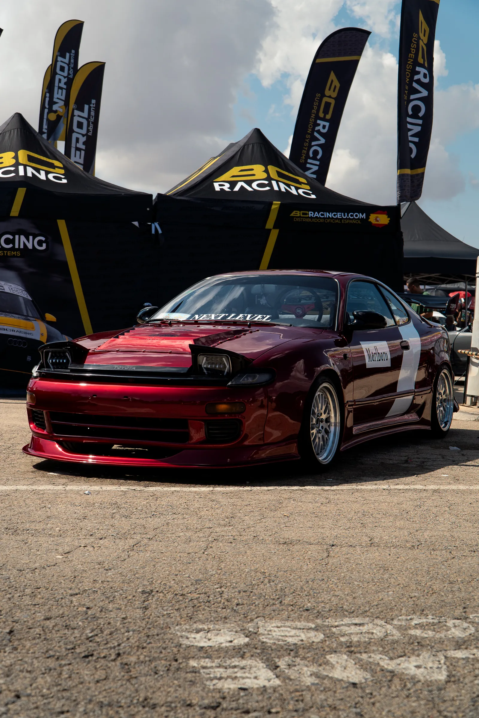 Paddock y pista · 20