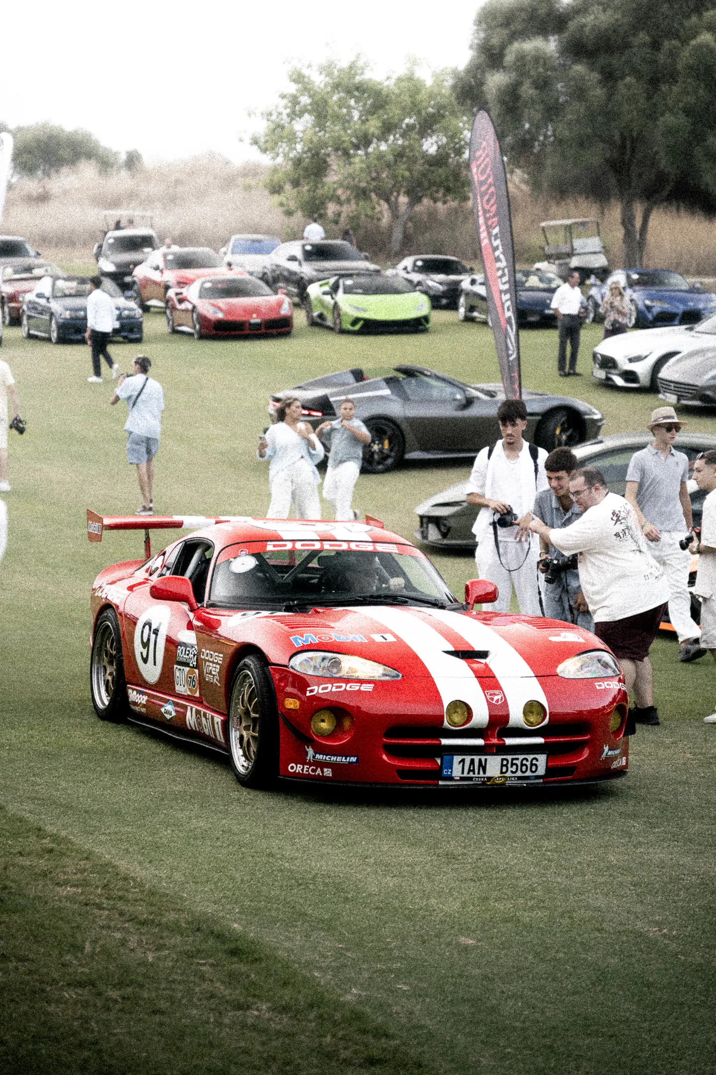 Dodge Viper GTS-R · 5
